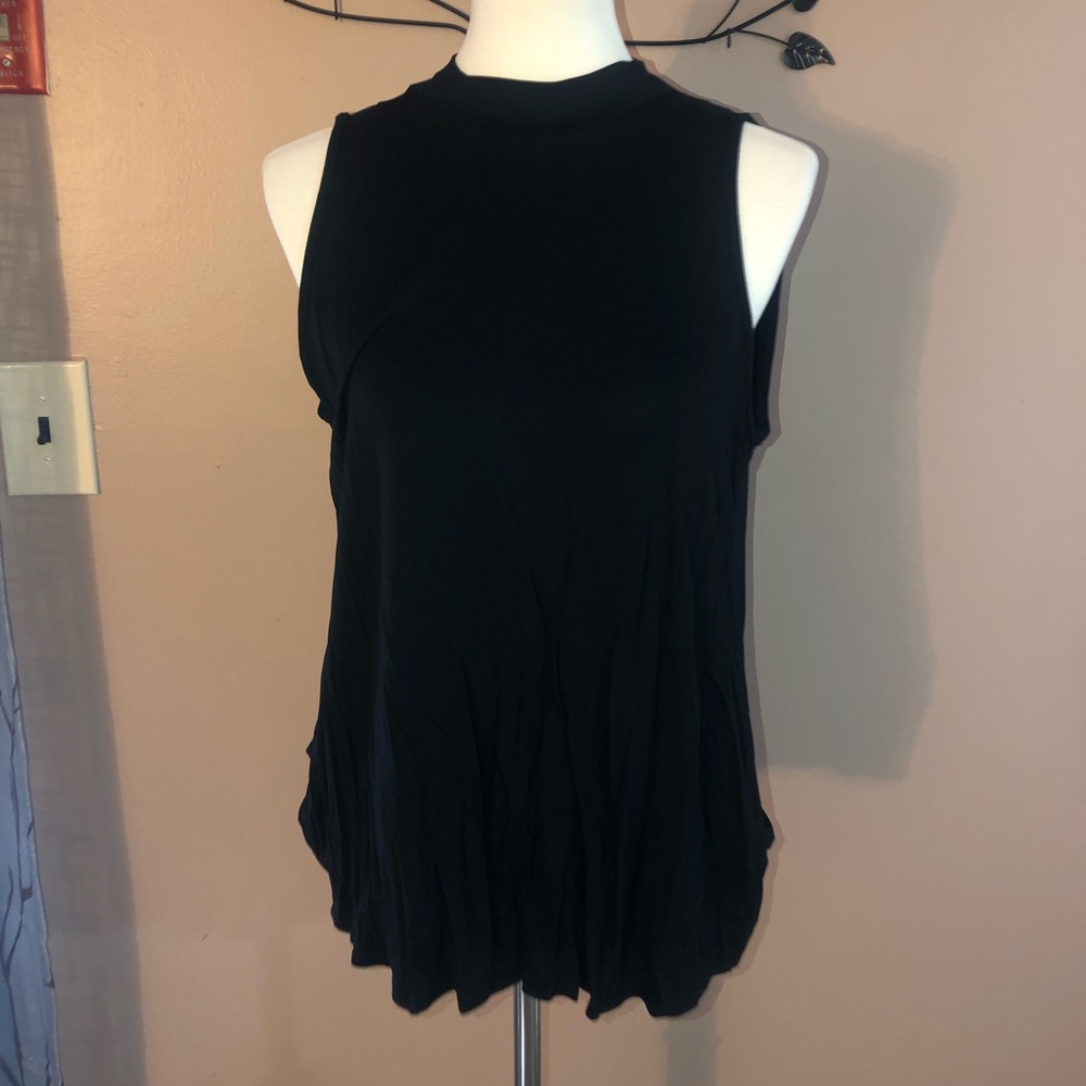 Open Back Top - Picture 2 of 2